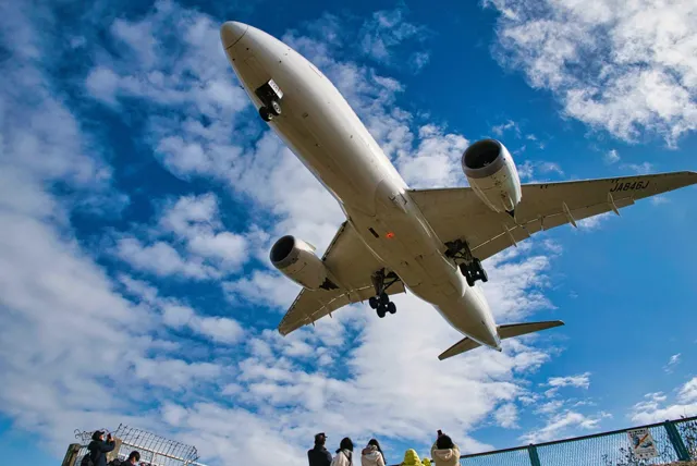 大阪国際空港(伊丹空港)から大阪市内への貸切バス移動