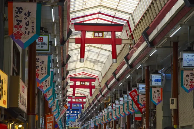 大阪グルメと街歩きを楽しめる天神橋筋商店街