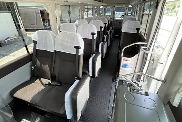 マイクロバスの車内設備