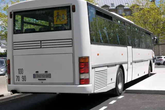 大型バス