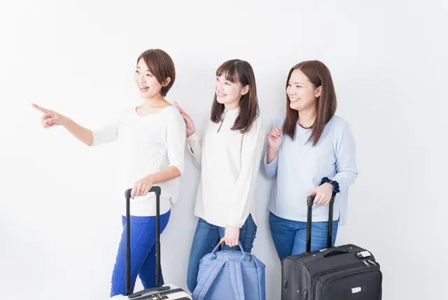旅行をする女性