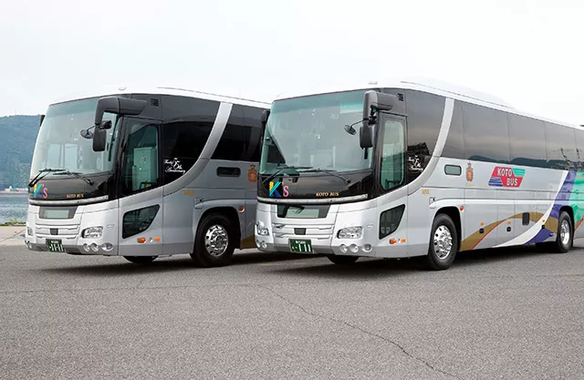 大型バス