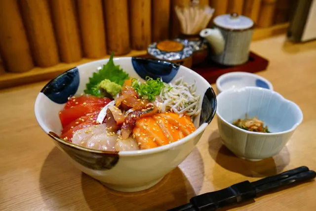 海鮮丼